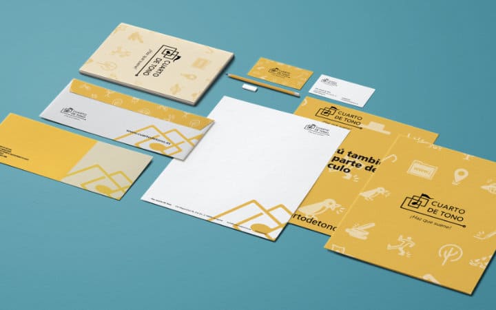 Papelería corporativa de la identidad de Cuarto de Tono